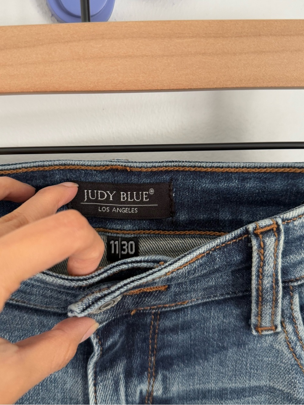 Judy blue 11/30 High Rise Distressed Dad Fit Jeans Stone Wash Denim - Picture 5 of 9